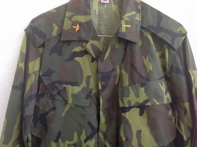 Taiwan (ROC) ERDL Camo Shirt and Trousers Size Small - Bateleur Militaria