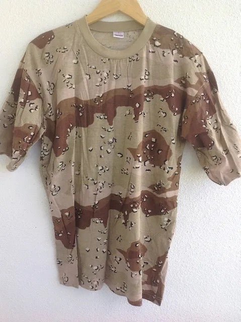 US Desert Chock - Chip Camo T-Shirt Size Medium (A - A20”) - Bateleur Militaria