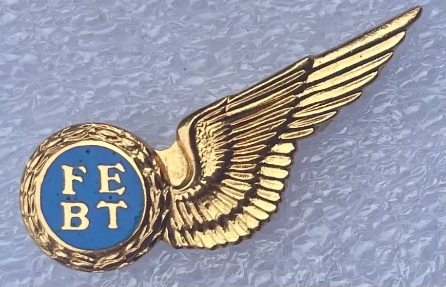 South Africa (SAAF) Flight Engineer Wings MMD Gilt & Enamel - Bateleur Militaria