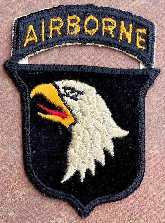 US Original 2 Piece 101st Airborne Division Patch on Velvet - Bateleur Militaria
