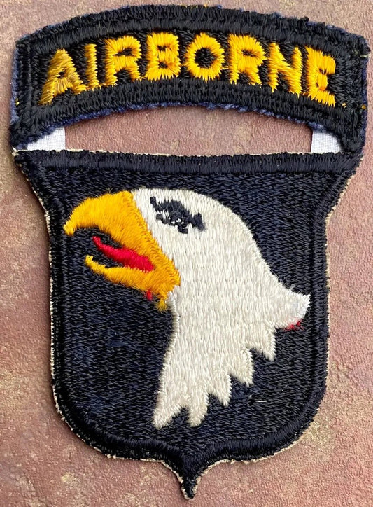 US Original 101st Airborne Division 2 Piece Patch - Bateleur Militaria
