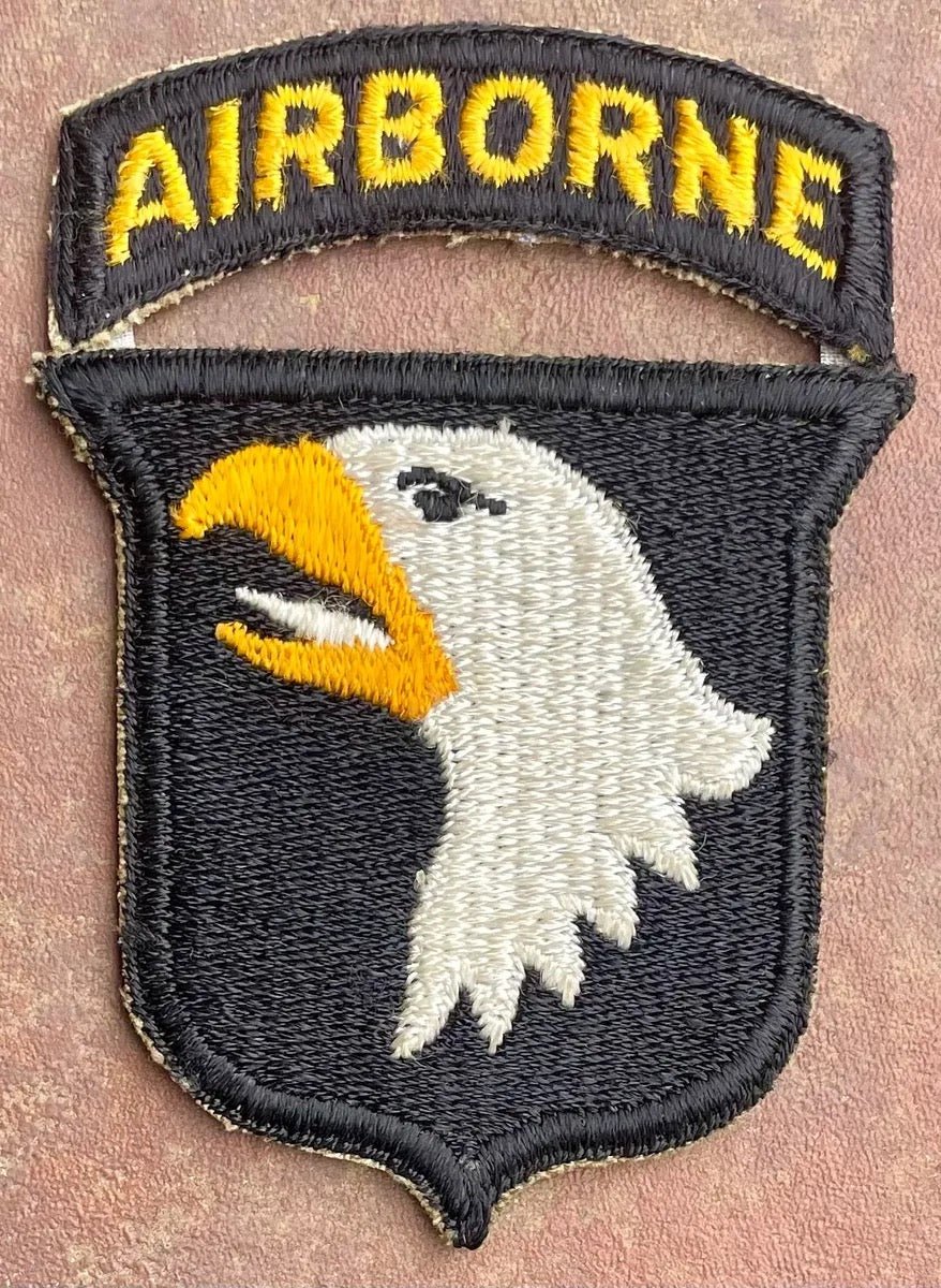 US Original 101st Airborne Division 2 Piece Type 5 White Tongue Patch