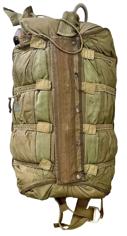 US Military T - 10 Personnel Parachute w/ Harness (35' nominal parachute) Packed - Bateleur Militaria