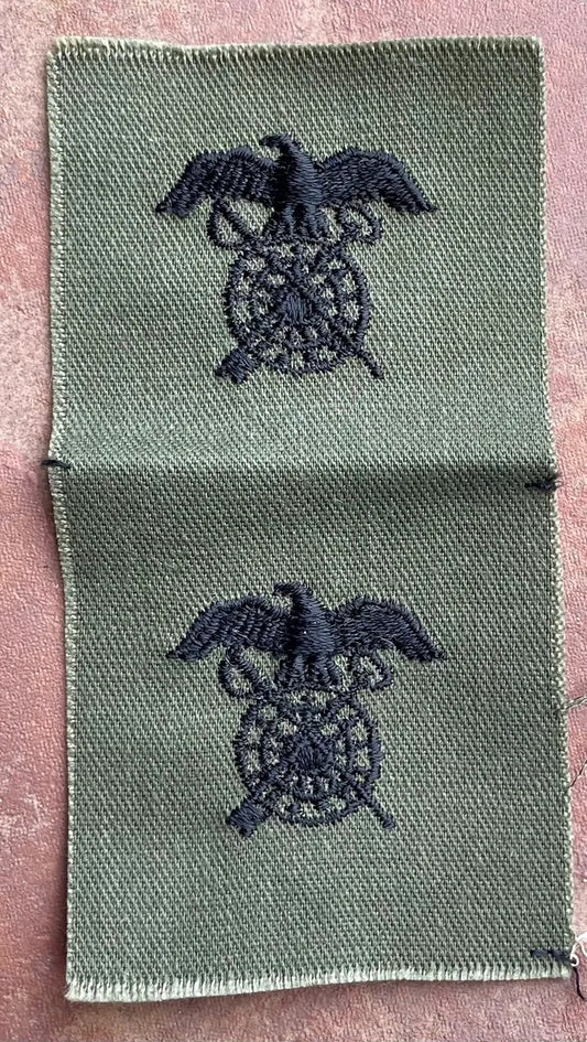 US Army Quartermaster Branch Collar Insignia on OD Set - Bateleur Militaria