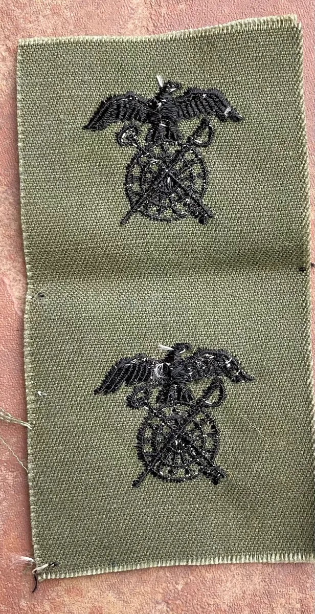 US Army Quartermaster Branch Collar Insignia on OD Set - Bateleur Militaria