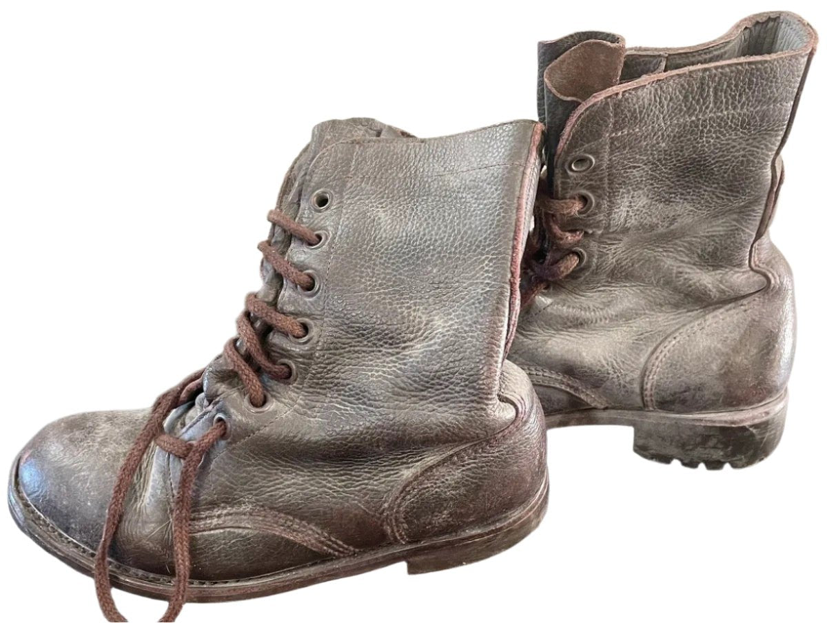 South Africa (SADF) Brown Combat Boots (232 or 6 US) D - Bateleur Militaria