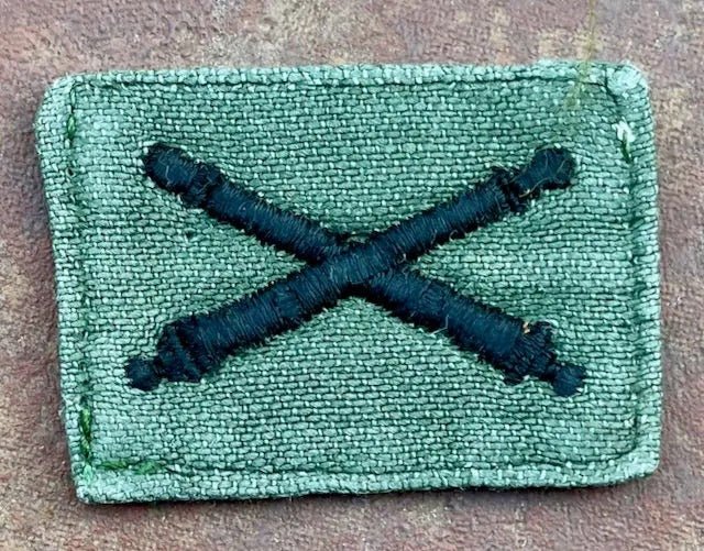 US Army Field Artillery Officer's Collar Insignia OD #3