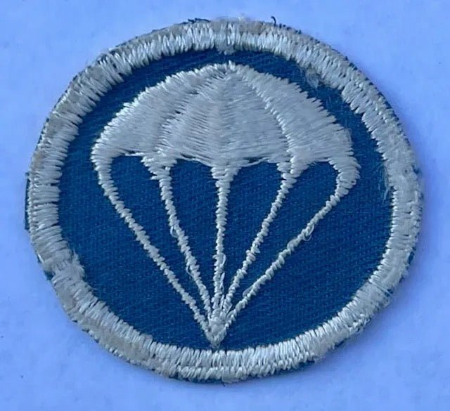 US Army Parachutist Garrison Cap Badge on Twill Cut Edge 1 - Bateleur Militaria