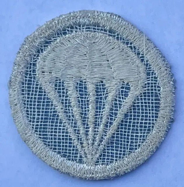 US Army Parachutist Garrison Cap Badge on Twill Cut Edge 2 - Bateleur Militaria